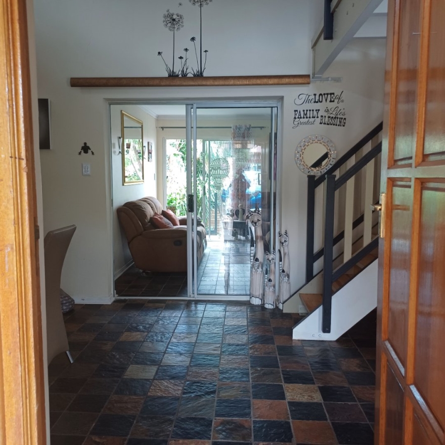 3 Bedroom Property for Sale in Pentagon Park Free State